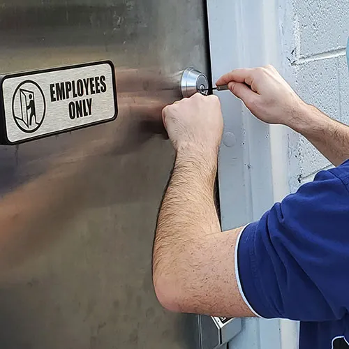 When your property has a lockout emergency like lost keys or a jammed lock, our 
